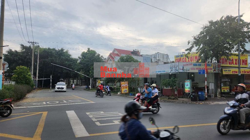 🏠 BÁN NHÀ 2 TẦNG – HẺM XE HƠI 7M – GẦN VINCOM DĨ AN– GIÁ CHỈ 2.3 TỶ