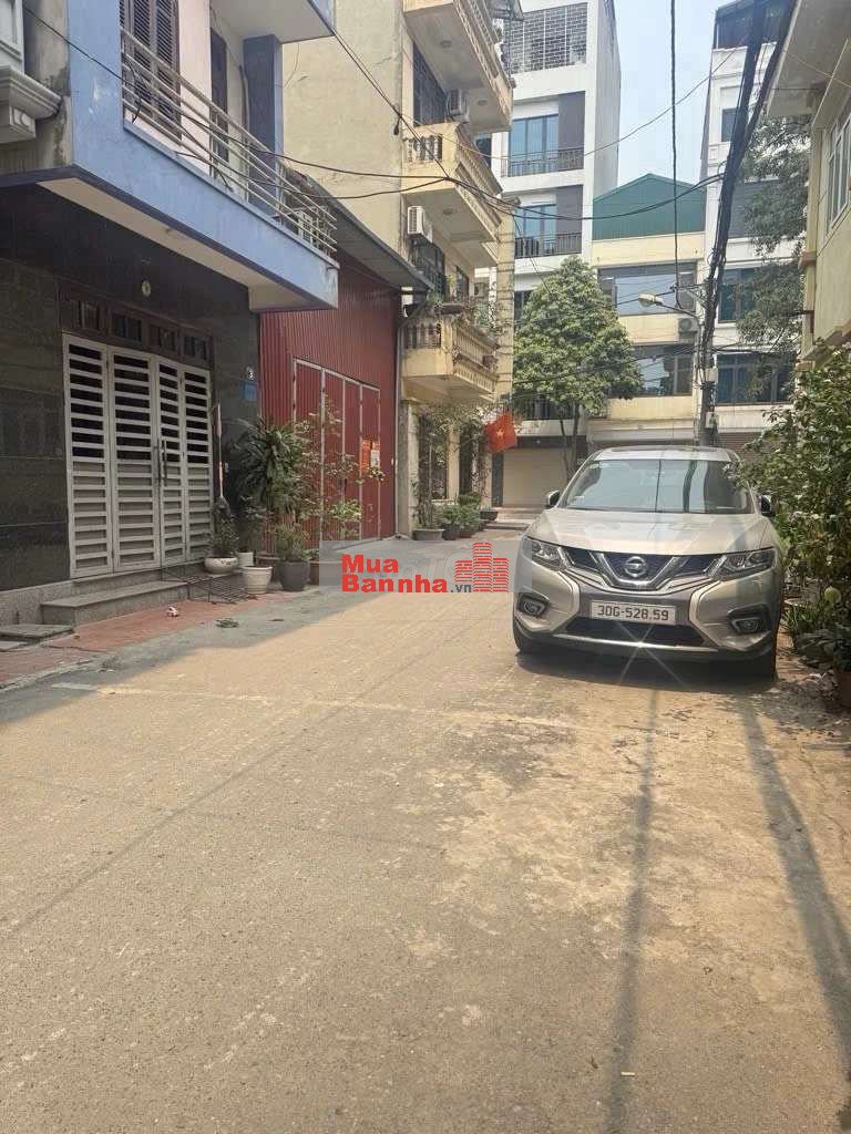 Cần bán ngay , nhà phân lô cán bộ , ô tô tải tránh