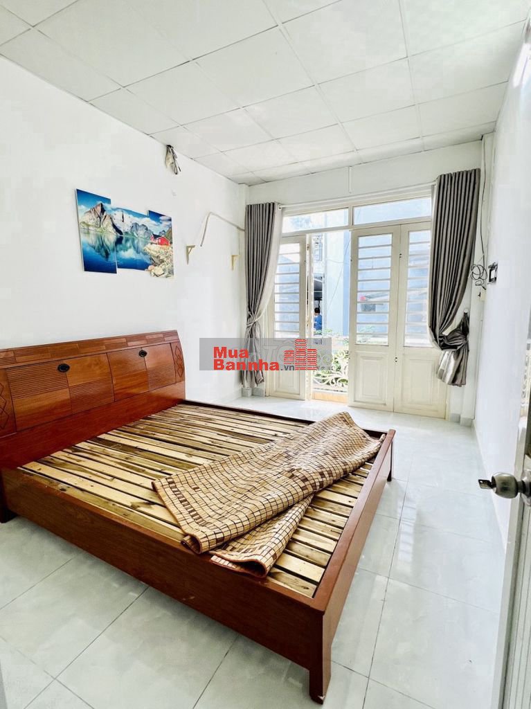 Nhà 2 tầng nhiều tiện ích, Ni Sư Huỳnh Liên cạnh Bàu Cát.