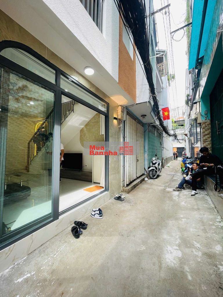 Xe hơi đỗ cửa 32/20 UNG VĂN KHIÊM 5.5 X 7.9 - 41M2 - 3PN hướng Nam