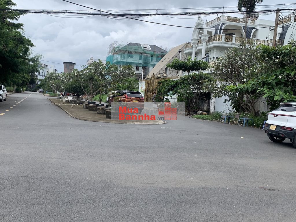 11.4 tỷ ngang 6.13 viêw cong vien bờ song. Dường 27 hbc thủ đức