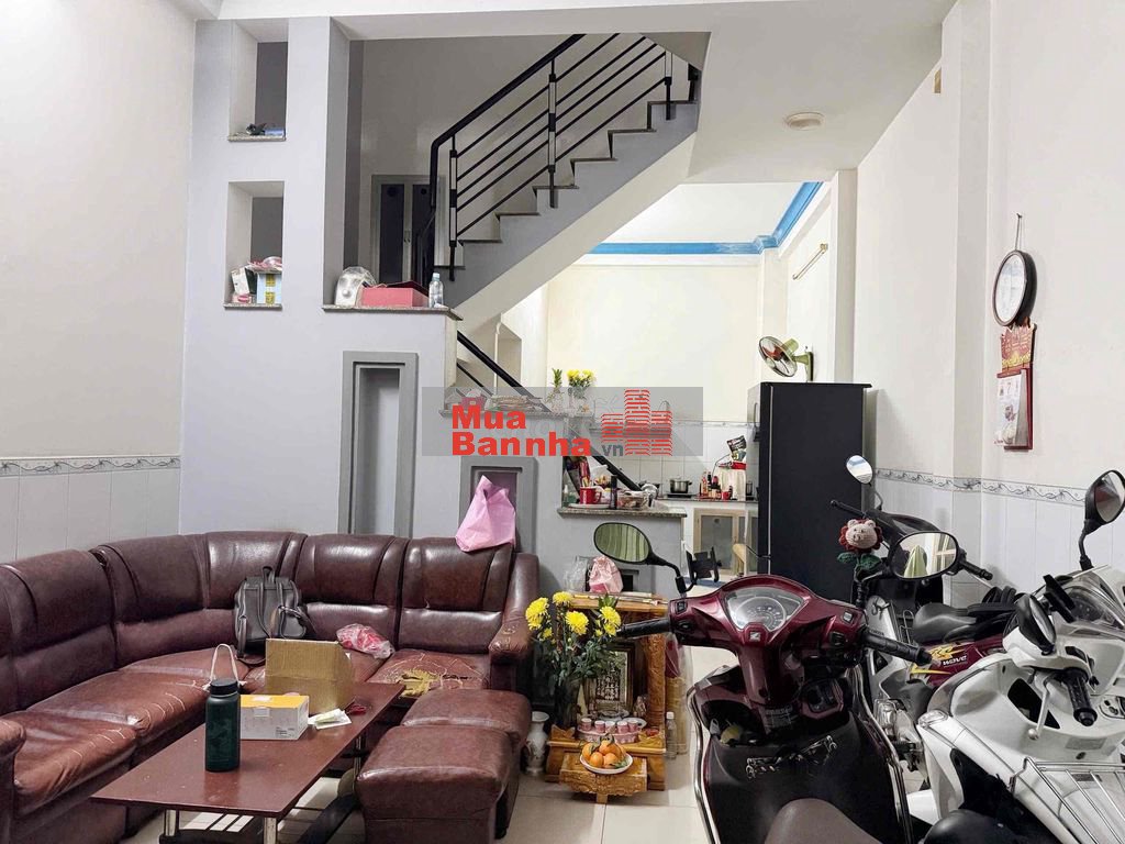 Nhà 3 tầng 4x10 LÊ VĂN QUỚI ngay Bốn Xã