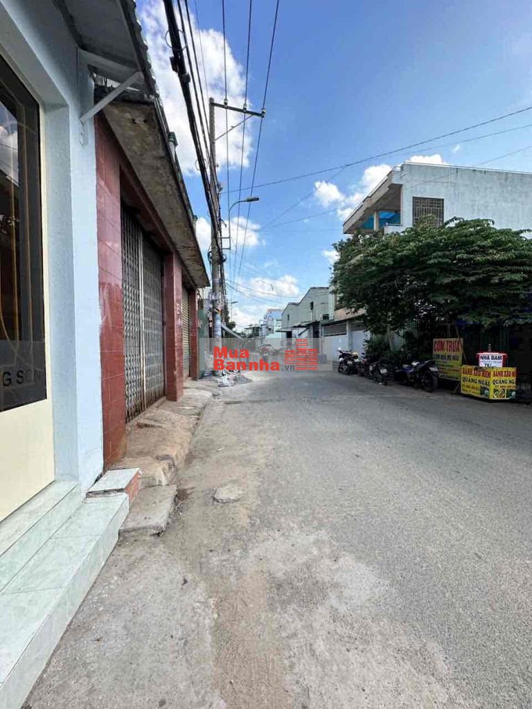 NHÀ- 7.6m x 22m - đường nhựa 8m thông 1/ Hương Lộ 2