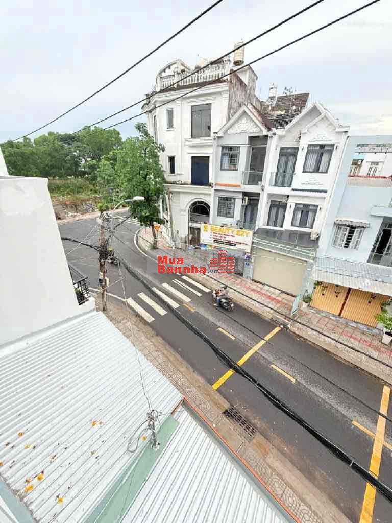 Nhà đẹp Nhà Bè giá 9,8 tỷ khu Vip nhất TT Nhà Bè