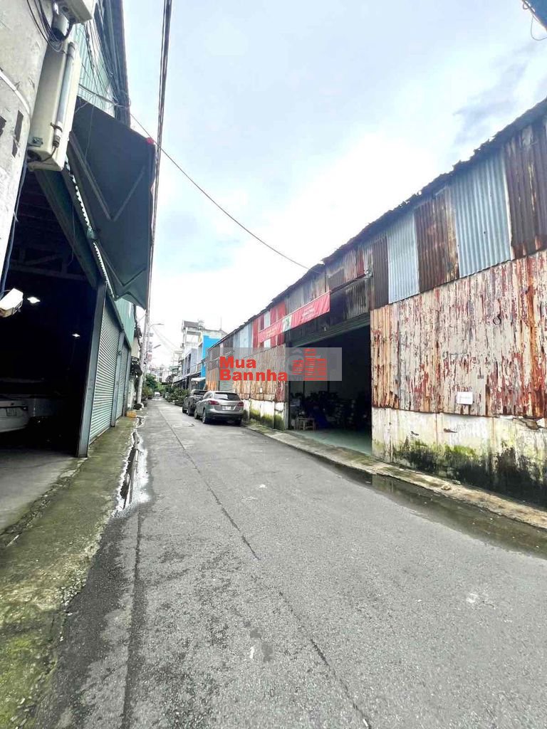 bán nhà xưởng hểm xe tải mã lò