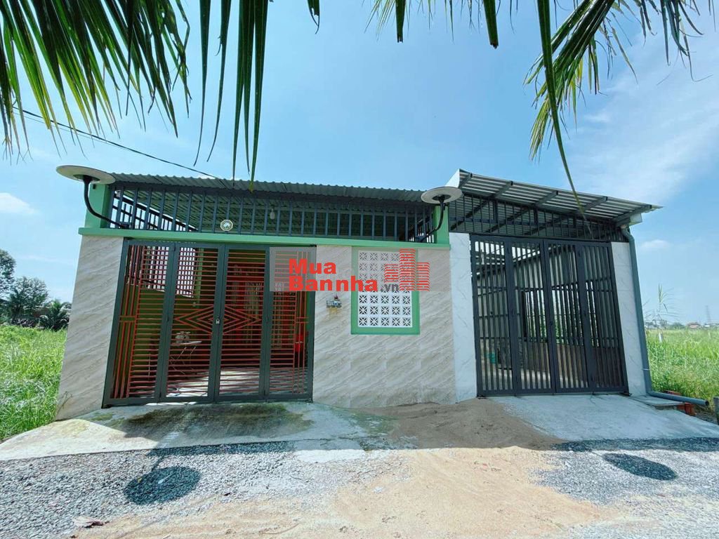 Nhà mới xây 3 tháng full thổ 100%