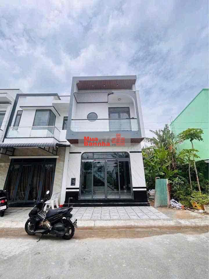 Bán nhà 2 lầu ngay KCN Nam Tân Uyên, TP Hồ Chí Minh ( Giá 1ty390tr)