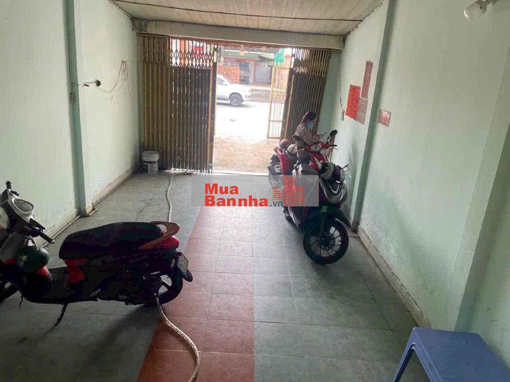 Nhà mặt tiền quốc lộ 1A, 380m vuông đang kinh doanh