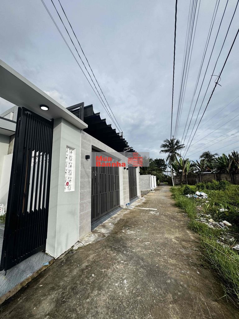 Nhà mới thổ cư đầy đủ