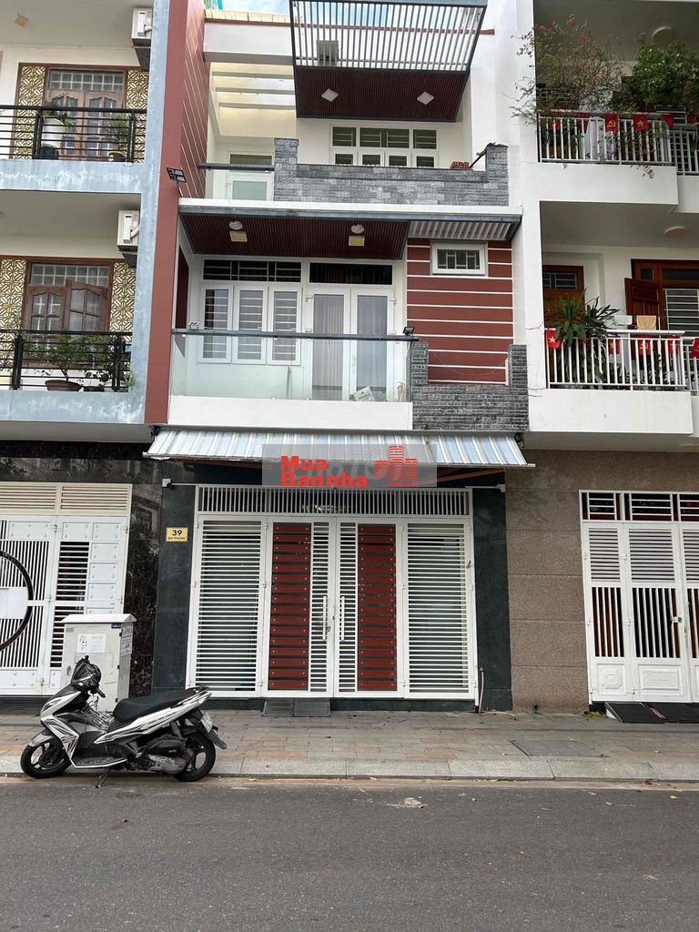 Bán Nhà 3 Tầng - mặt đường Bùi Phùng, VCN Phước Hải- Giá 9.65 tỷ