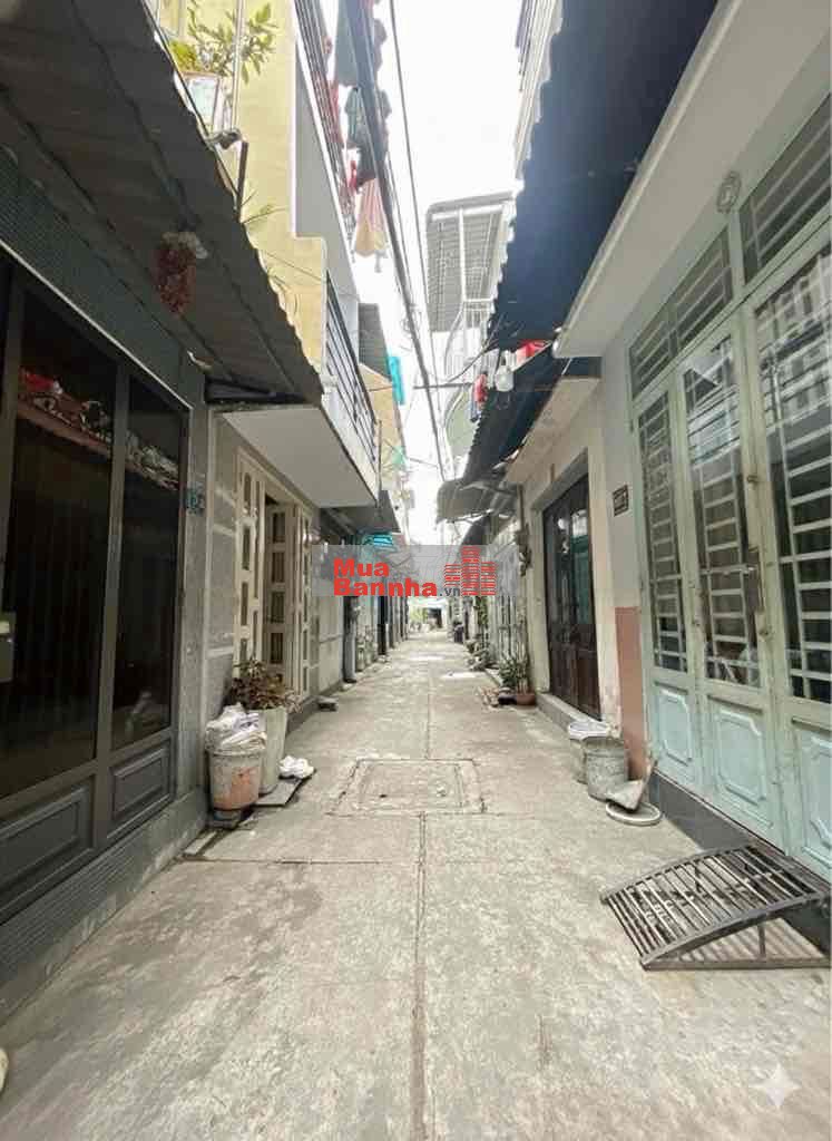 Nhà đẹp 2 tầng (dtsd 53m2) hẻm 4m sát Lê Văn Quới chỉ hơn 3 tỷ xíu.