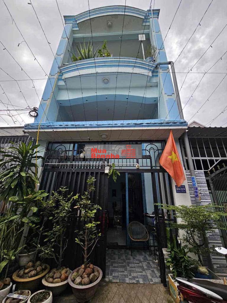 hang ngộp 2ty5 nhà 2 lầu gần Nguyễn thị Tú