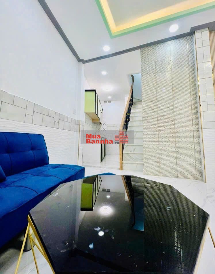 Bán nhà 3 Tầng, 32m2, 3PN 2WC, nở hậu, 3.x Tỷ, Hậu Giang, Quận 6.