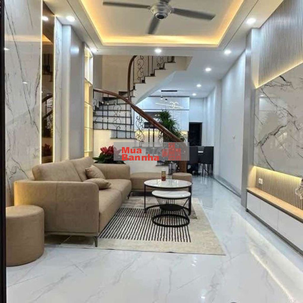 Đông Ngạc - 38m, 2 thoáng - Ô tô đỗ cửa - Sát phố, ngõ thông.