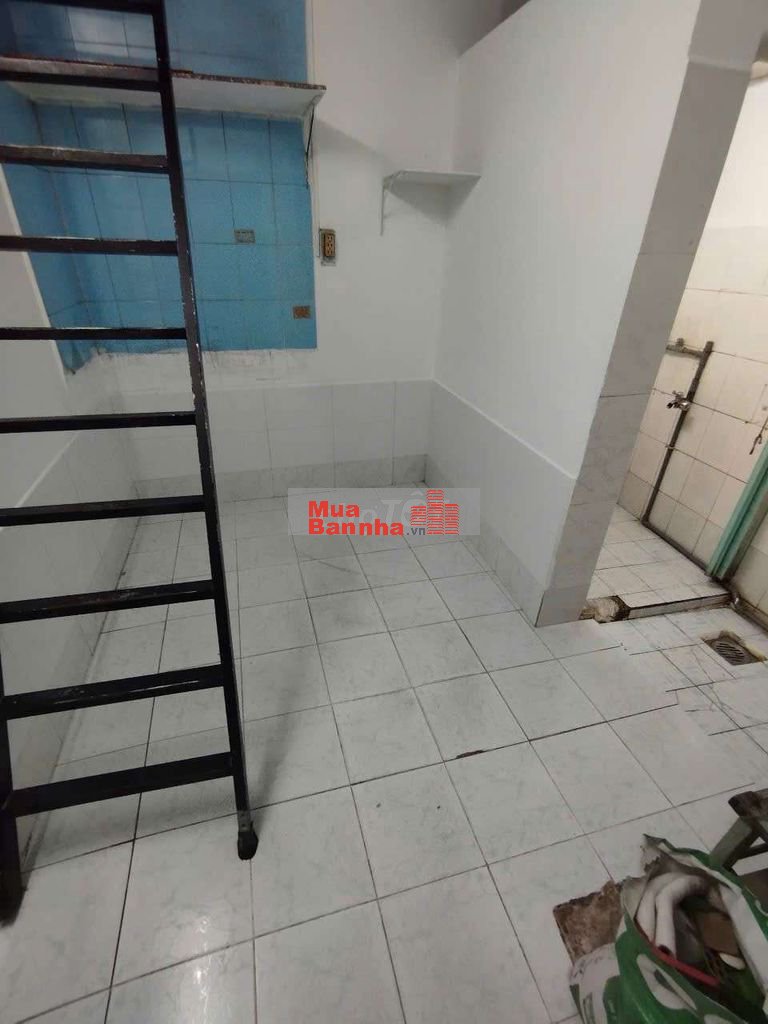 ♥️♥️ Bán - Quận 1 
💰 Giá : 2,2 tỷ -( thương lượng)
_nhà bán hẻm Trầ