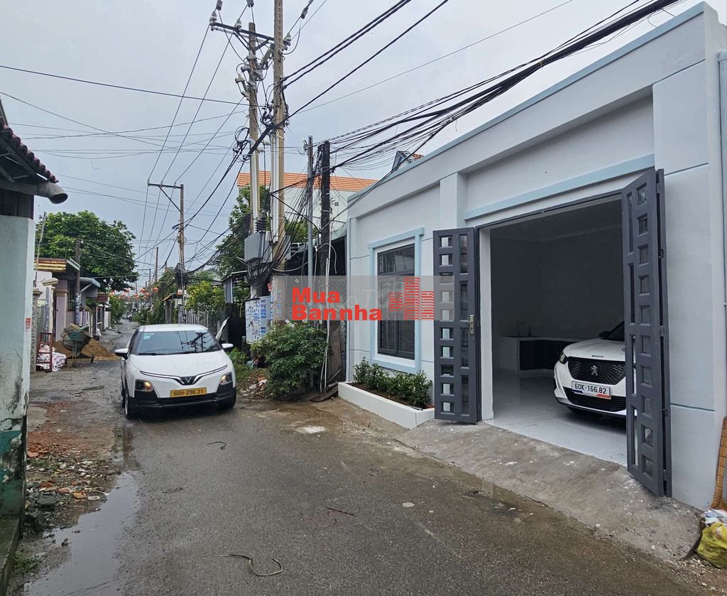 NHÀ MỚI ĐƯỜNG OTO HẺM 475 P.BỬU LONG