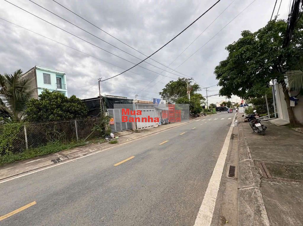 Bán nhà mặt tiền sổ hoàn công