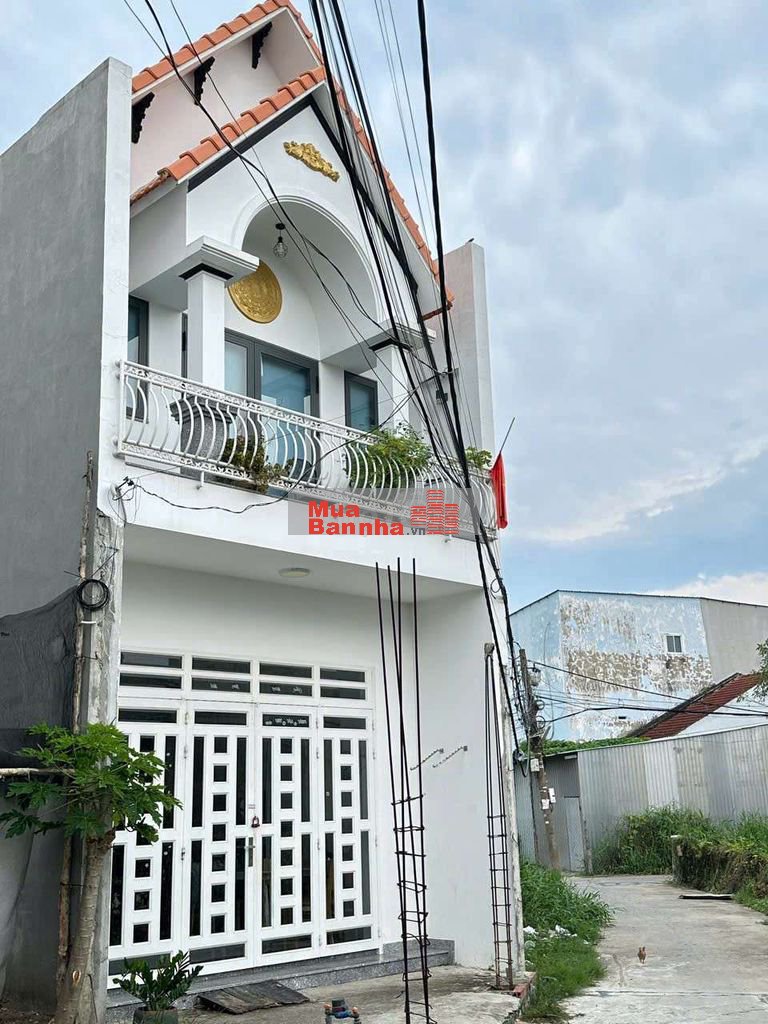 Bán nhà hẽm xe hơi..sổ hồng hoàn công đủ