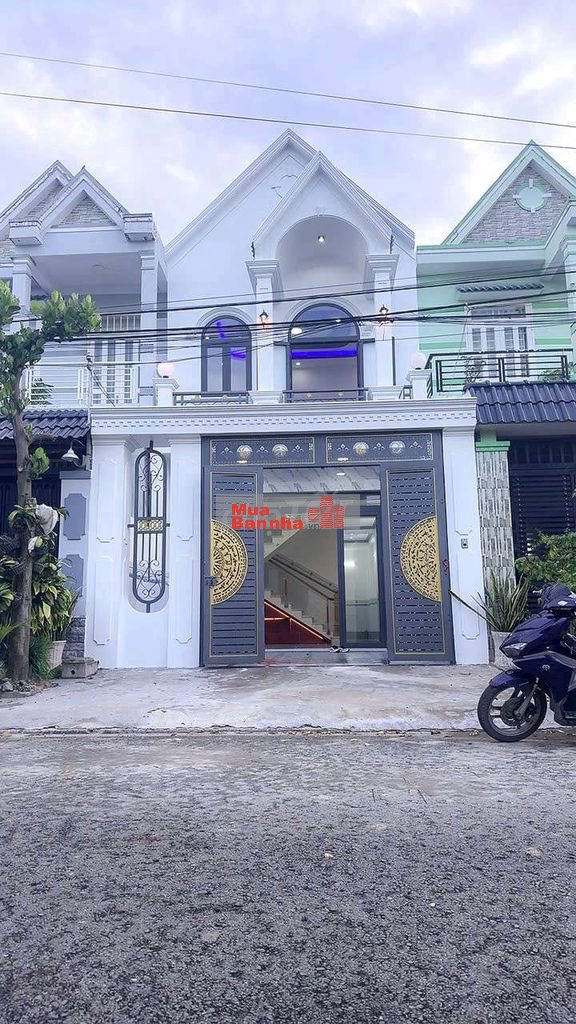 Bán nhà sổ hồng hoàn công