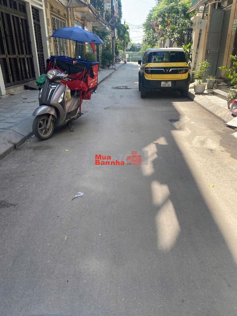 Bán đất tặng nhà 3 tầng Kim giang-ngõ thông-ototránh-KD đỉnh35m 10,2tỷ