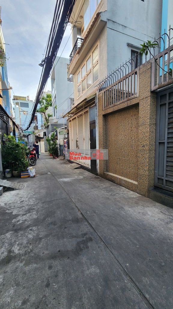 Bán nhà HXH Hoàng Hoa Thám, Phú Nhuận, 3 tầng BTCT / 67m2 / 8.5 Tỷ.