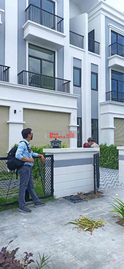 Bán biệt thự 255m2 Solar City Bến Lức Long An