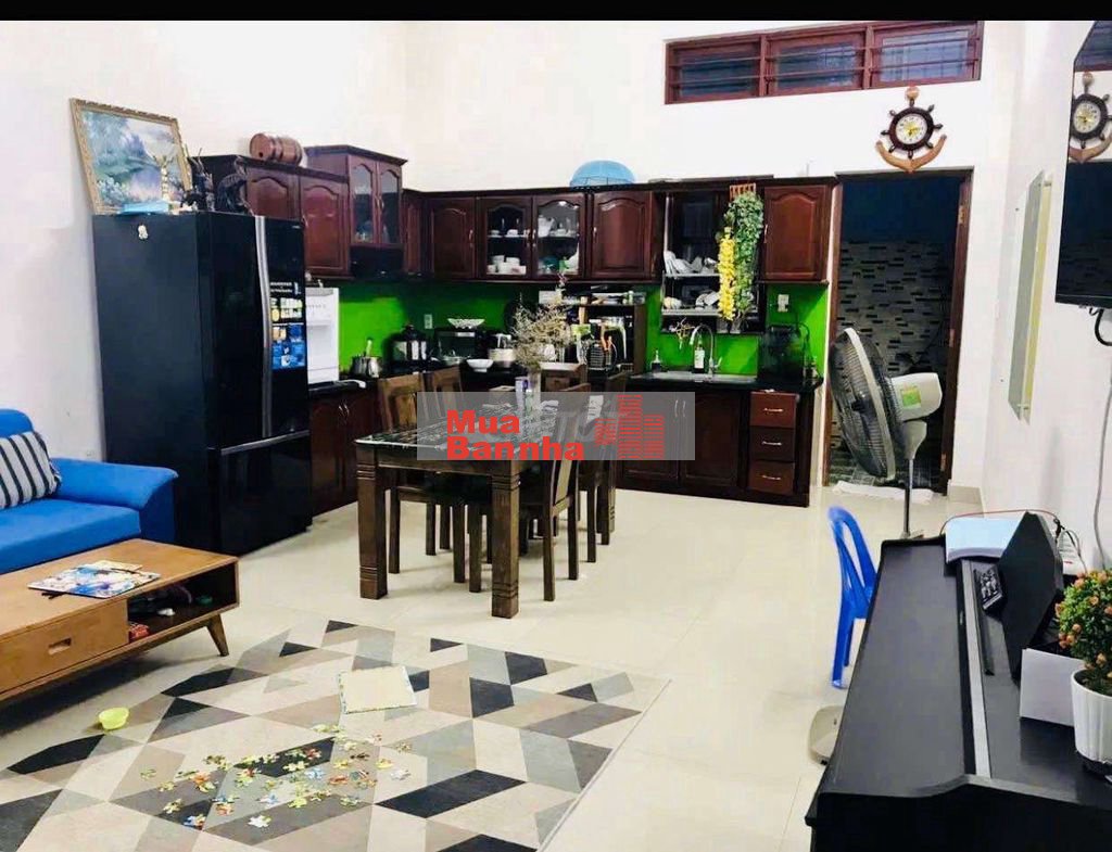 Bán nhà 2 lầu mặt tiền Hoàng Văn Thái