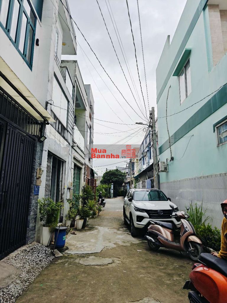 NHÀ 70M² – 2 Tầng – GIÁ CHỈ 4.2 TỶ TL – HXH -LÒ LU,TRƯỜNG THẠNH