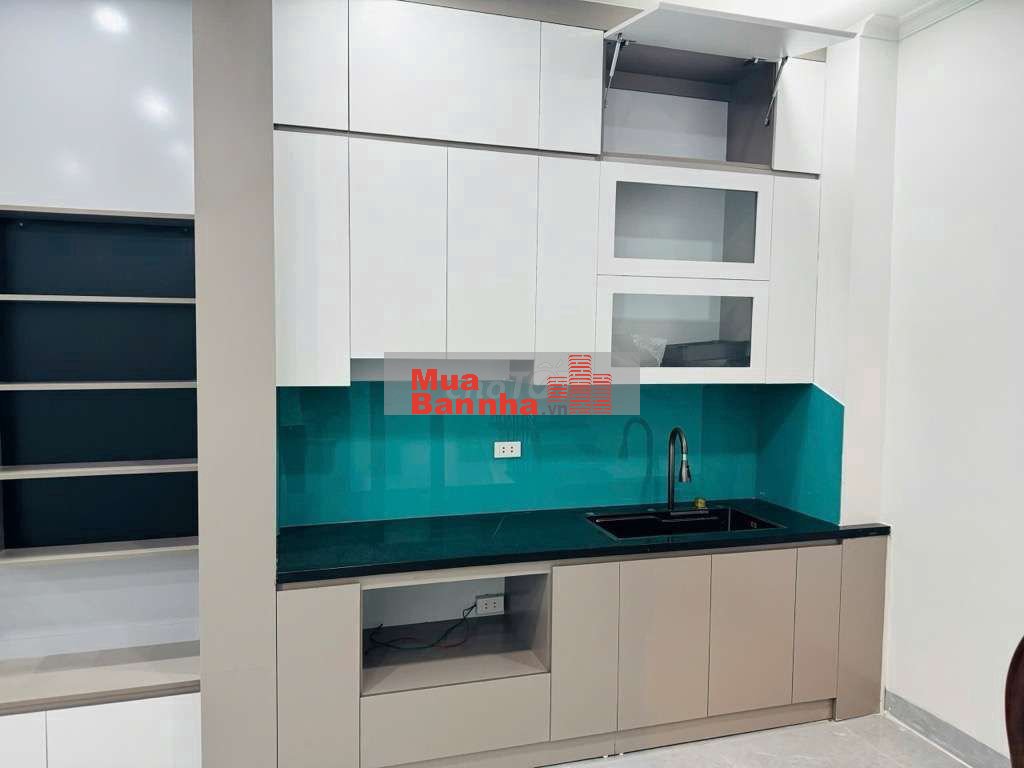 BÁN NHÀ LƯƠNG THẾ VINH NGUYỄN TRÃI - NHIỀU TIỆN ÍCH, 40 M2, NHỈNH 5 TỶ
