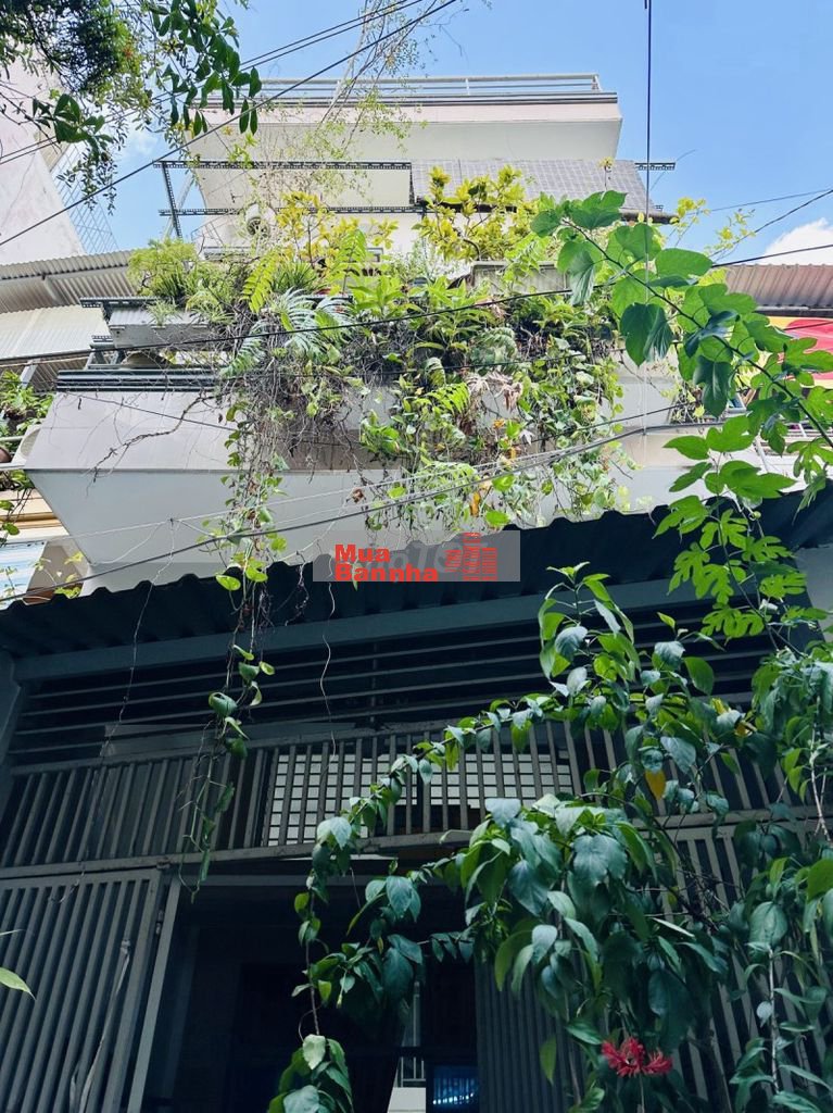 NHÀ 3 TẦNG, HXH BÀNH VĂN TRÂN, DTXD 48M² + 3PN+SÂN, SHR, GIÁ 4.9 TỶ!