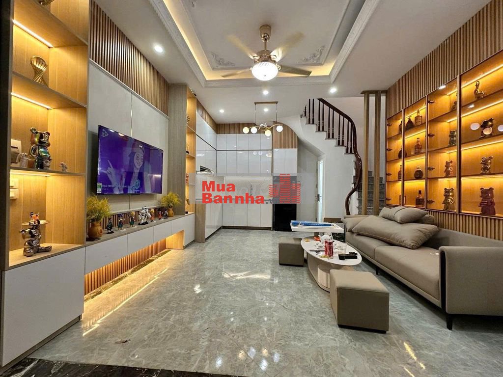 Bán nhà Khuyến Lương 45m², 5 tầng, Lô góc, Nhỉnh 7 tỷ, Gần ô tô