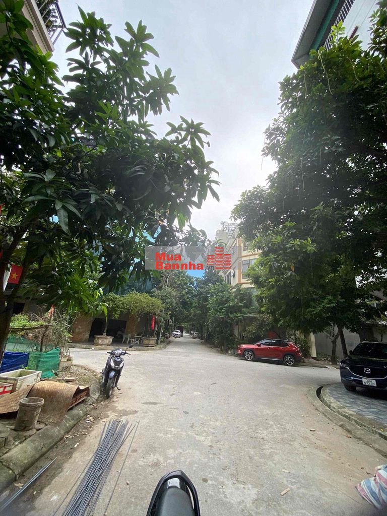 bán gấp giá cực cừ rẻ nhà đường 12m 50m 5t giá chỉ chưa đến 14 ty