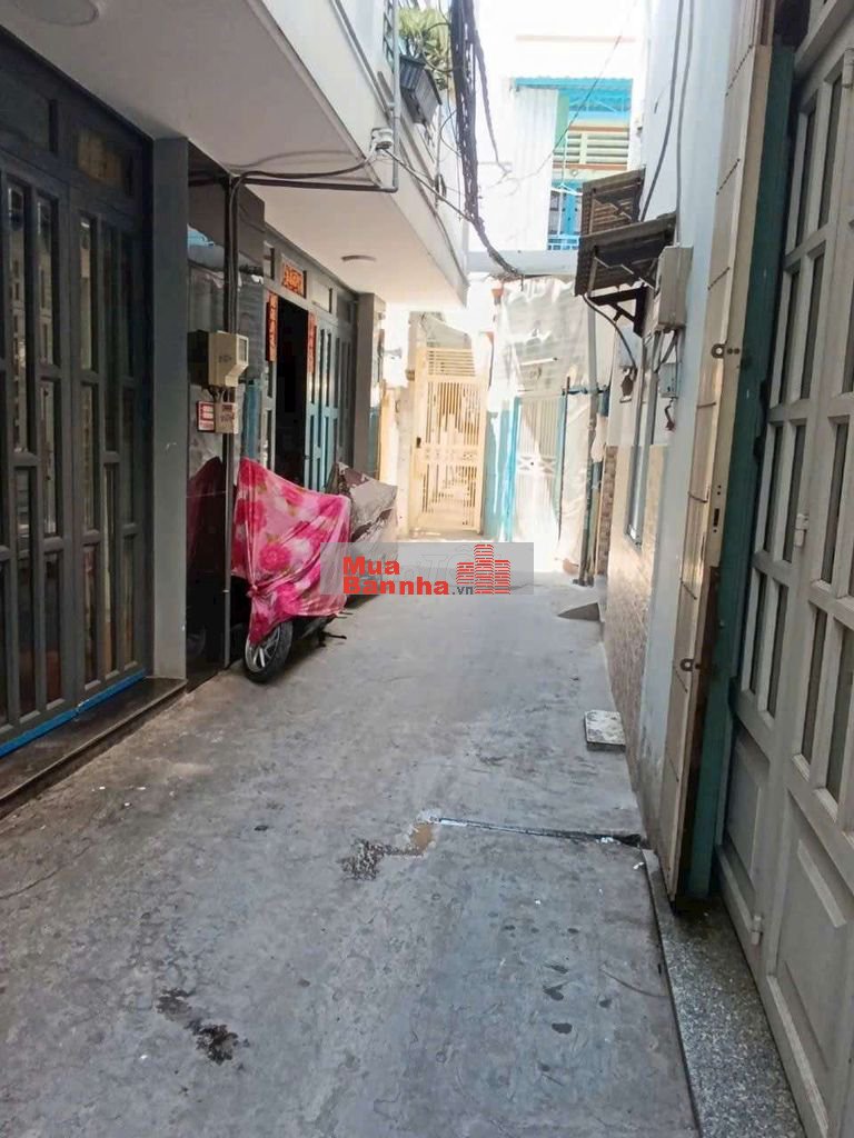 Đang cần bán gấp nhà hẻm 1135 đường Huỳnh Tấn Phát Thành phố Hồ