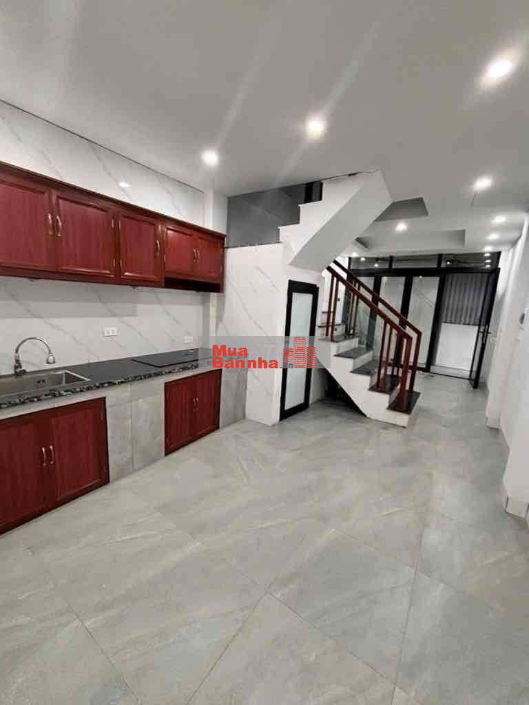 hàng hót bắc cầu long biên