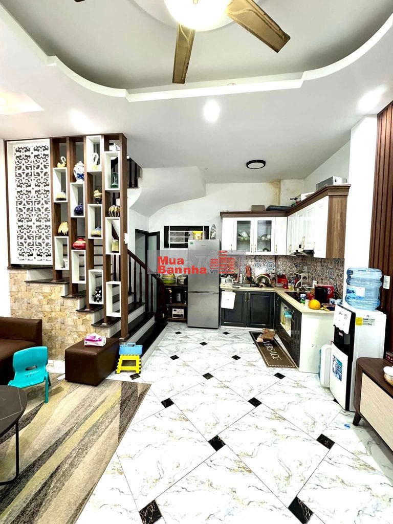 Bán nhà TT Ba Đình, ngõ gần 3m, thẳng tắp, vài bước ra phố, dân xây