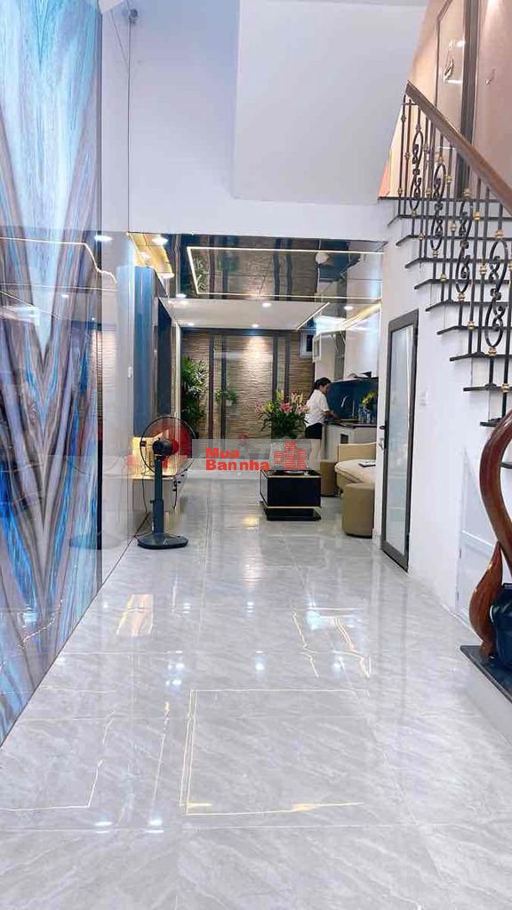 Ngon! Bán nhà Văn Cao, 10m mặt phố ngõ thông ba gác tránh 35m2*5T