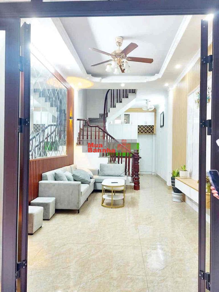 💥 Bán nhà phố Lĩnh Nam – 30m² × 5 tầng – full nội thất – gần ô tô 💥