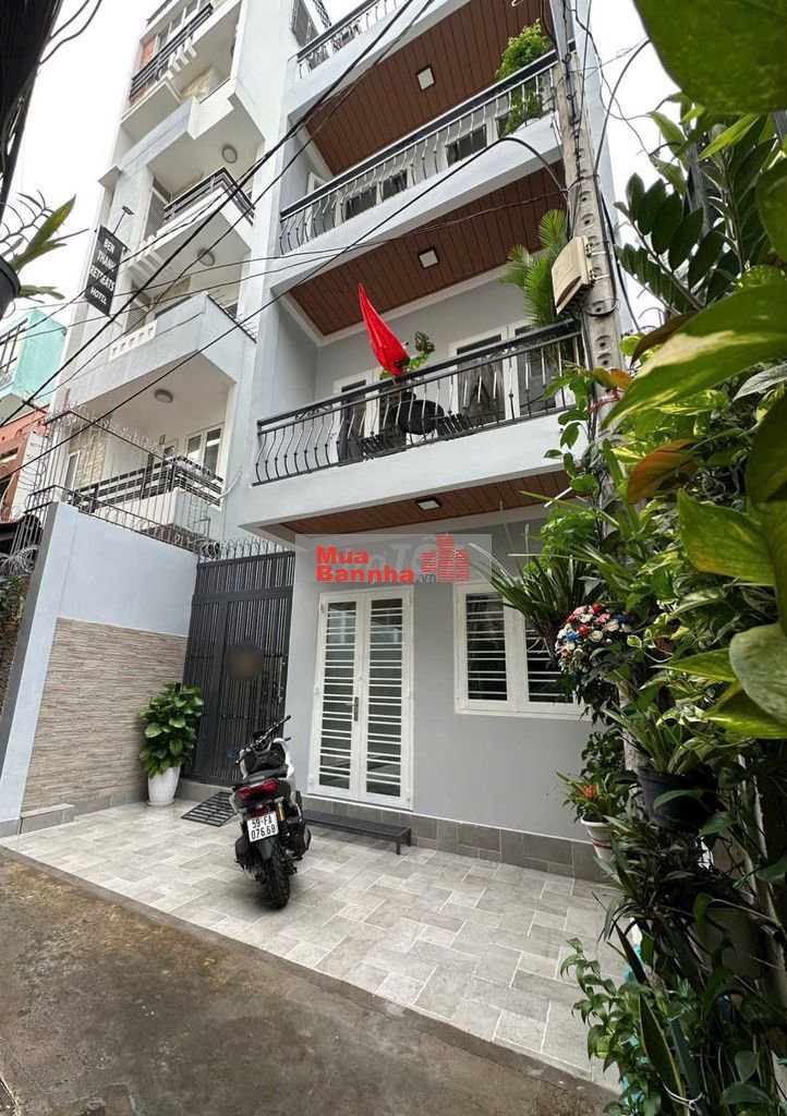 Bán Nhà Khu VIP Hẻm 121/ Lê Thị Riêng, P. Bến Thành, Quận 1. 110m²