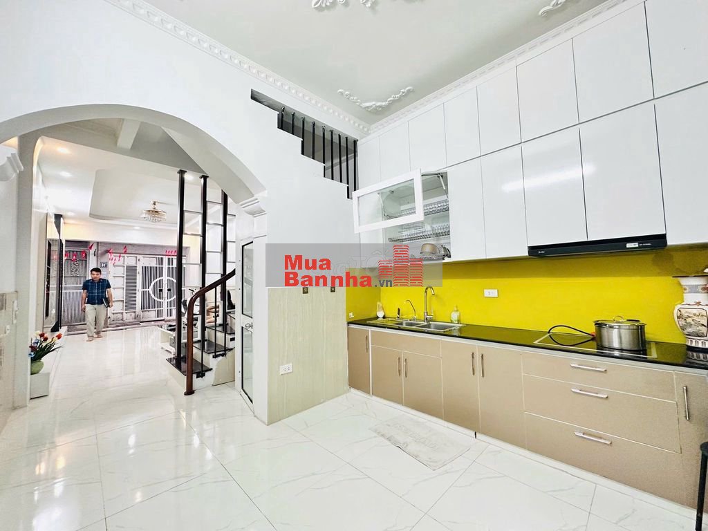 BÁN NHÀ ĐẸP – LÔ GÓC 3 THOÁNG – Ô TÔ ĐỖ CỬA – CẦU GIẤY