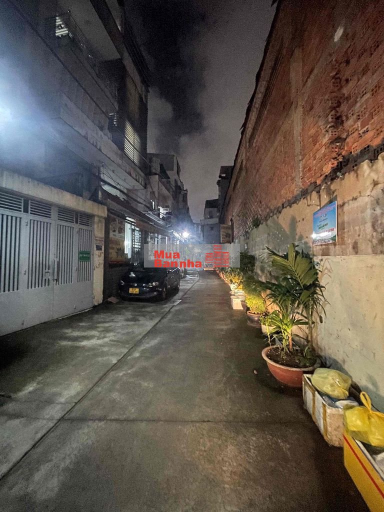 Bán nhà CMT8 40m2 hẻm thông 5m, 2 xe hơi tránh nhau