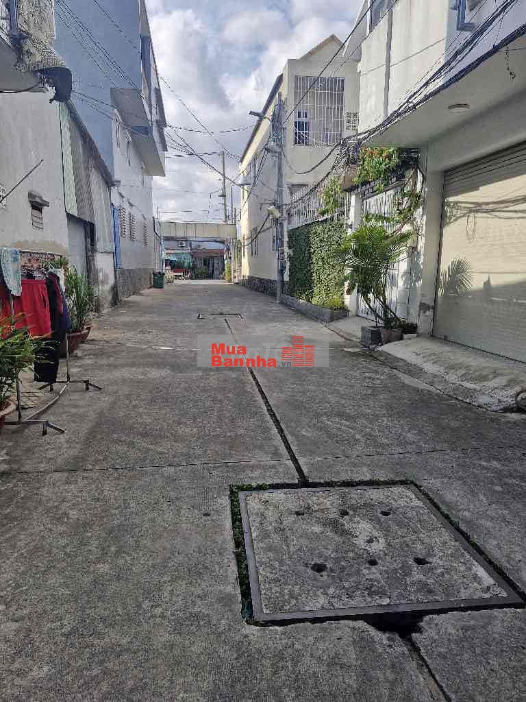 Nhà hẻm xe hơi quay đầu, Lê Văn Lương Phước Kiển Nhà Bè