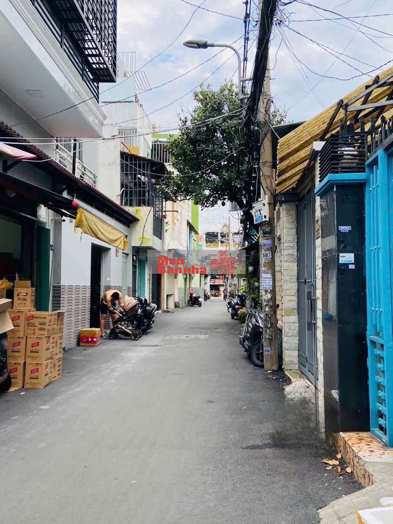 8.9 TỶ - HXH Q3 - CÁCH 20M RA MẶT TIỀN TRƯỜNG SA- 3 TẦNG, 40M2 - 4PN