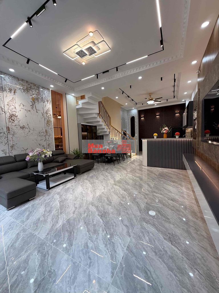 NHÀ ĐẸP MỚI CỨNG - 62M2 (5.2M x 11M) - 3 TẦNG - HẺM XE HƠI