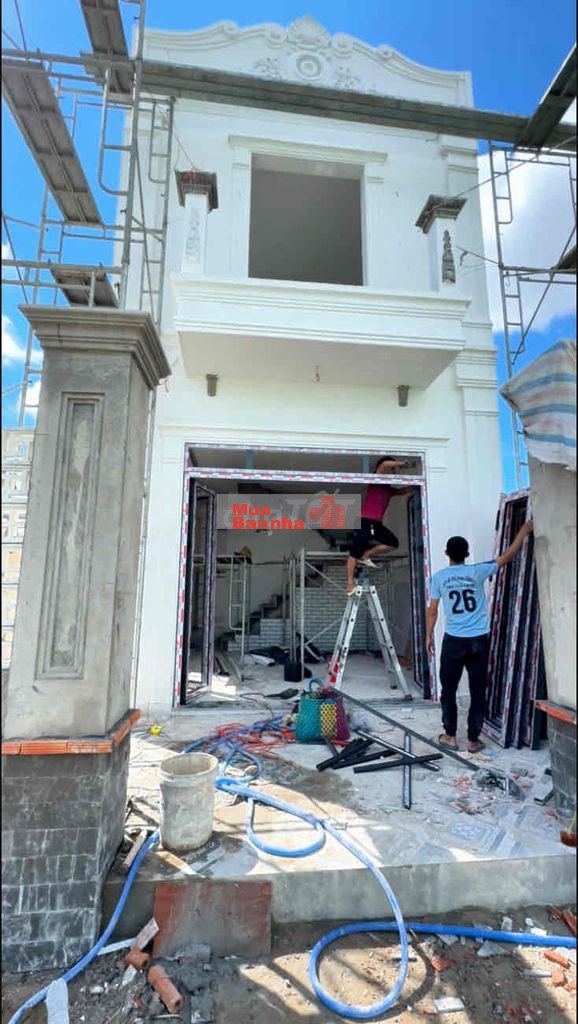 Nhà 1 Lầu Mới Xây 6,4 x 16m, 3 Phòng Ngủ. Sổ Hồng Riêng, Đường Thông