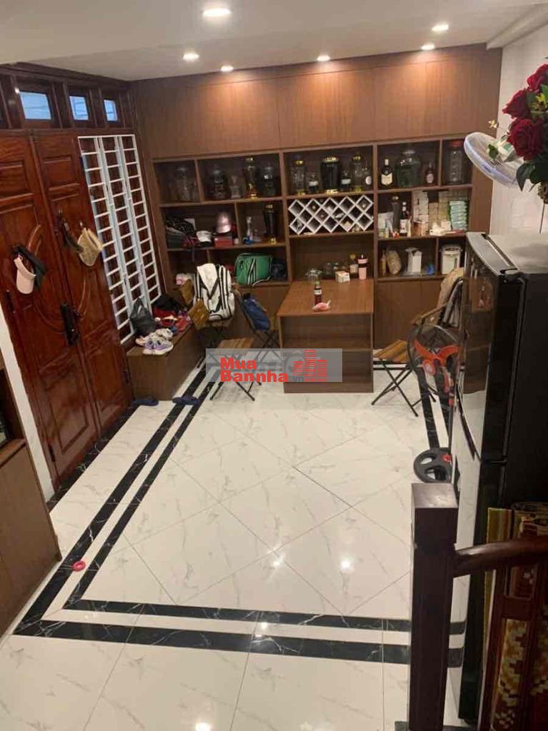 SIÊU PHẨM GIANG BIÊN – NHÀ PHÂN LÔ 5 TẦNG – MẶT TIỀN 7,9M – Ở NGAY –