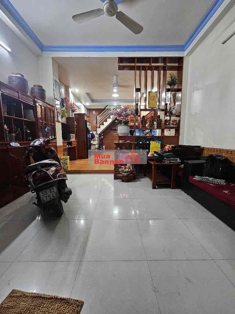 Bán nhà Tân Túc,Bình Chánh-4,6 tỷ-4,5 x 13-3 tầng-đường xe hơi vào nhà