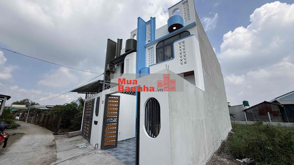 Còn *** 1 Căn Nhà Mới ngay TT Cần Giuộc giá rẻ hẻm thông