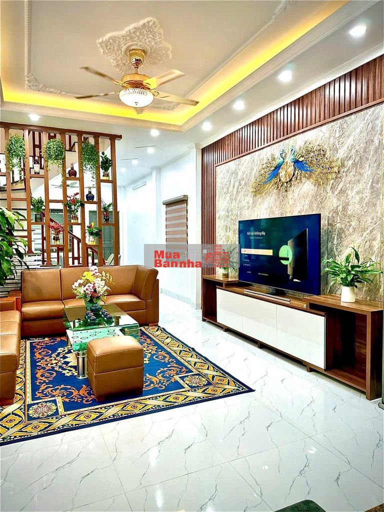 Ở ngay! Lô góc Phạm Ngọc Thạch , gần ô tô, ngõ ba gác tránh, 3 thoáng