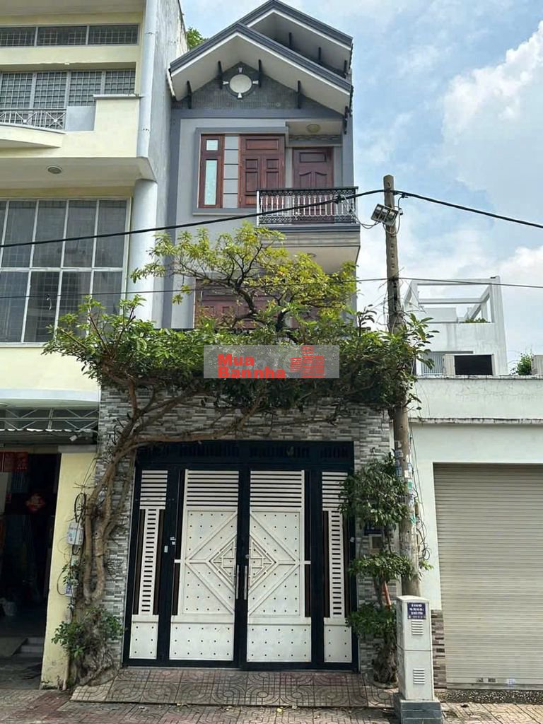 BÁN NHÀ MT HIỀN VƯƠNG 7.5X20 TRỆT 2 LẦU, 12.5 TỶ