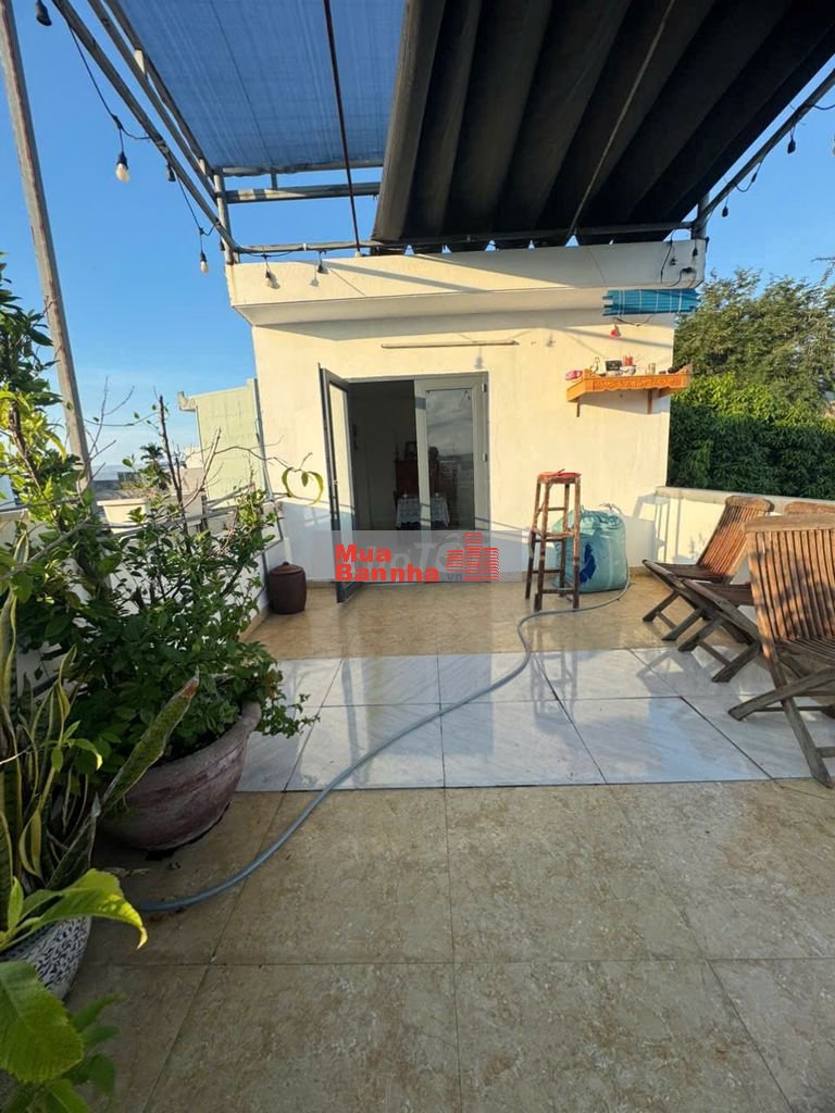 Cần bán gấp căn nhà 3 tầng tặng kèm nhà cấp 4 Trần Cao Vân